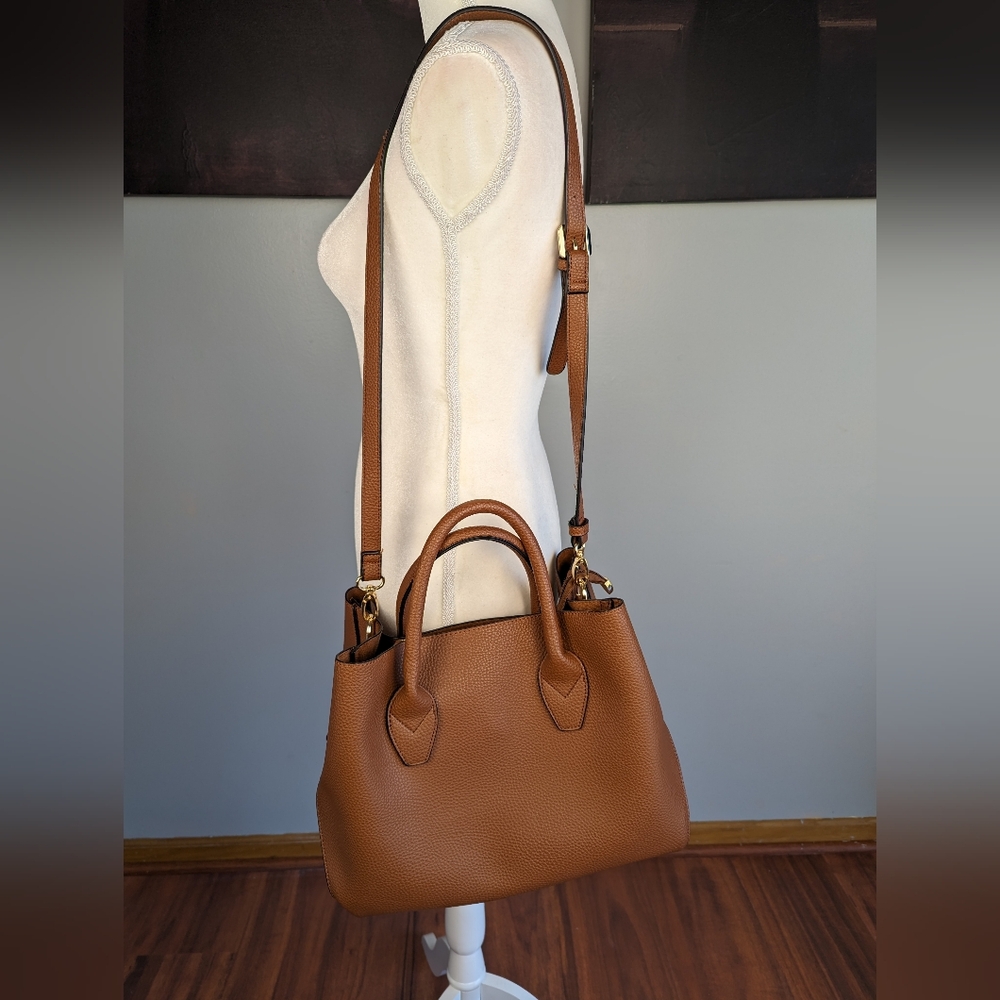 Tan crossbody and hobo purse